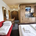 Garni & Terano Hotel
