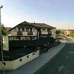 酒店 Garni & Terano 马里博尔
