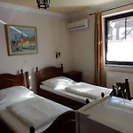 Garni & Terano Otel 3*
