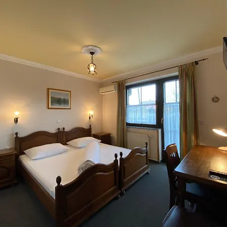 Garni & Terano מריבור