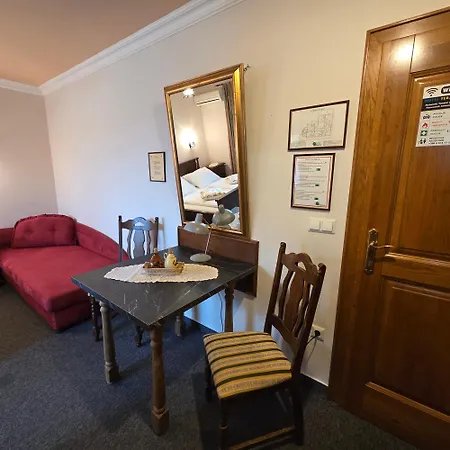 Garni & Terano ホテル 3*