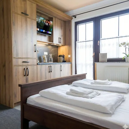 Hotel Garni & Terano 3*