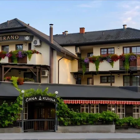 Terano Urban In Szálloda