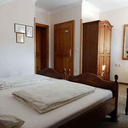 Garni Terano