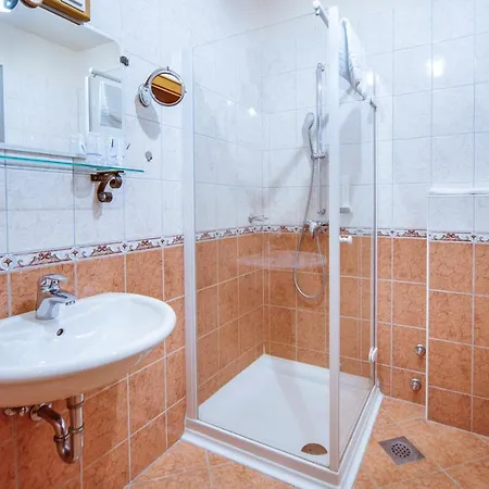 Garni & Terano 3* 马里博尔